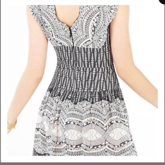 BCBGMAXAZRIA short fit and flare dress sz8 - Picture 2 of 14